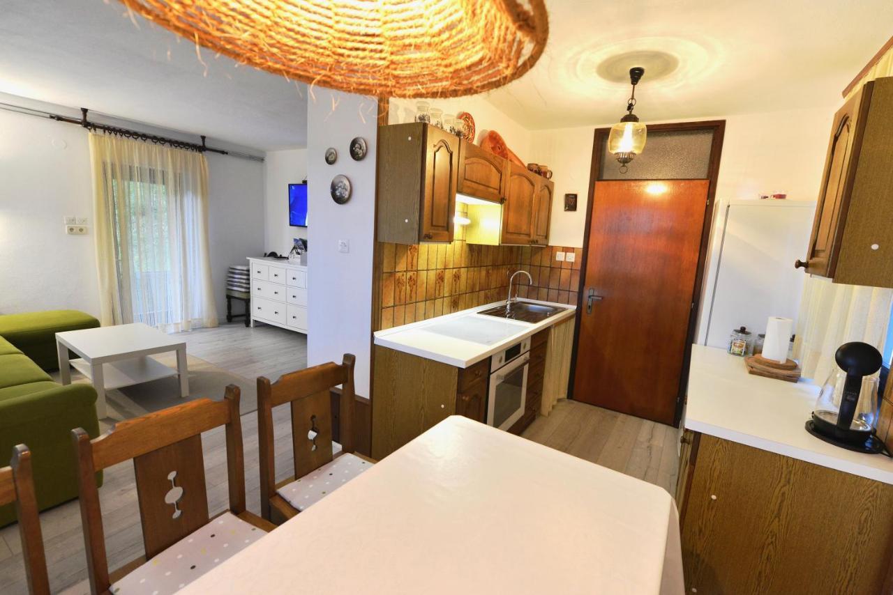 Holiday Home Davca เชียร์คโน ภายนอก รูปภาพ